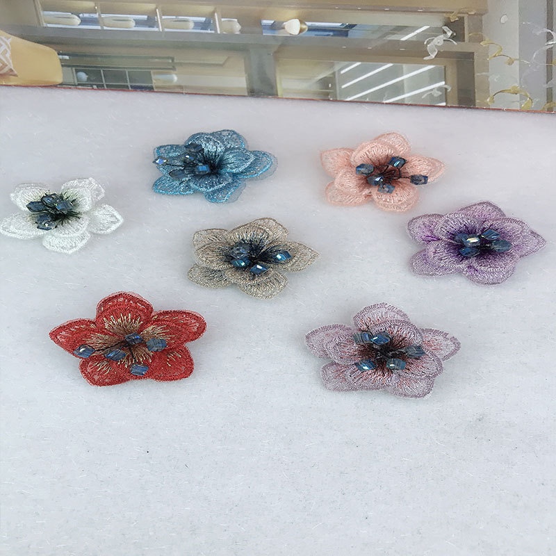 Long tassel luxurious embroidered organza flower crystal collarbone collar, a niche evening party light luxury necklace accessory