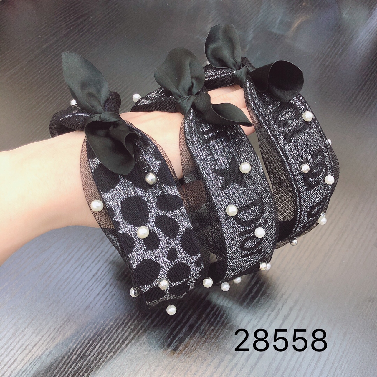 Hot-selling new hair accessories: Fashionable and versatile, simple hair band, elegant hair band, Korean-style hand-knotted fabric hair band, hair band 28558