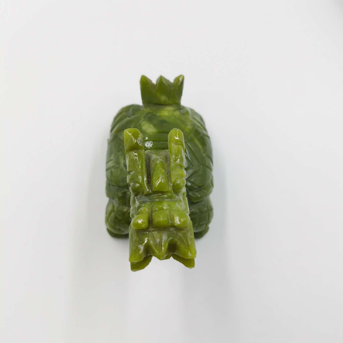 Exquisite jade products from China, such as the southern jade dragon turtle, are home ornaments, interior decoration handicrafts, wall cabinets, and display items details Picture