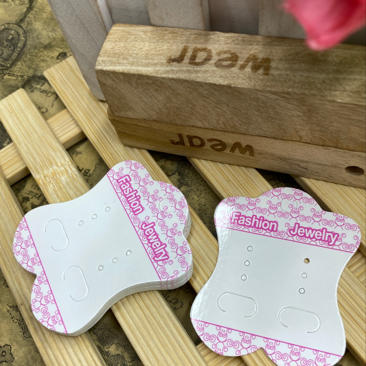 俊鸿卡片。 扇形耳环卡 耳环卡项链卡产品图