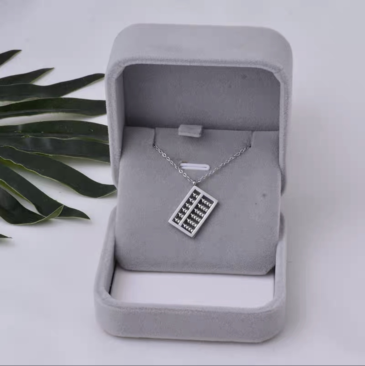 Abacus clavicle chain
