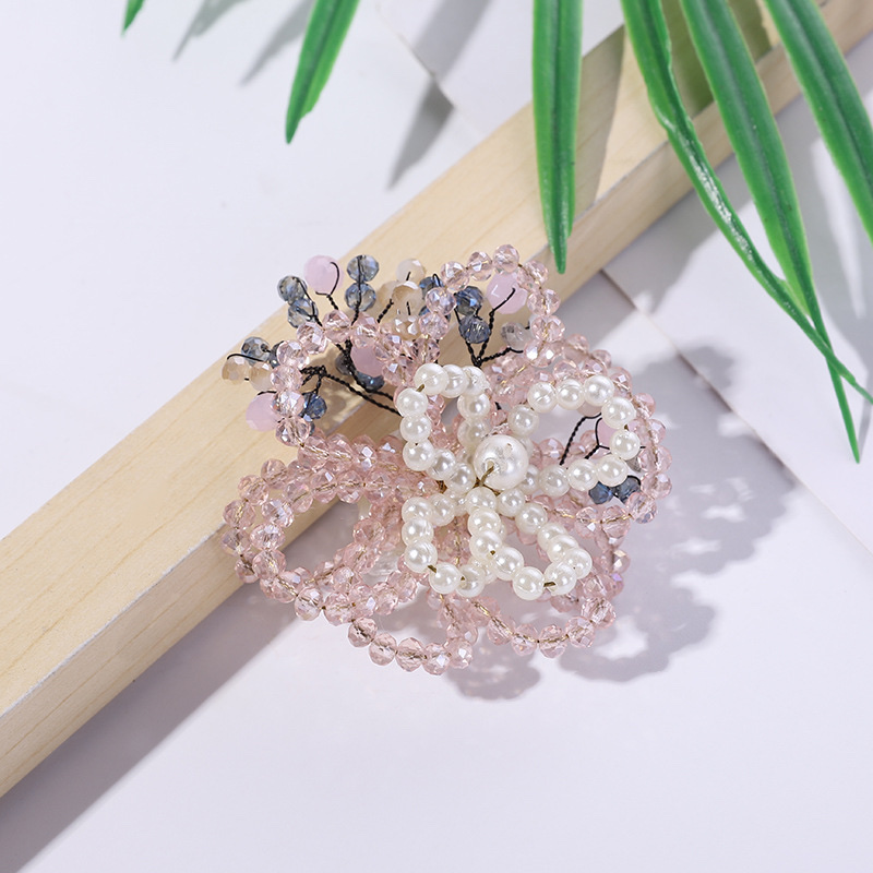 Korean-style flower girl earrings, asymmetrical Daisy flower style, Korean-style style earrings, new trendy earrings Specification image