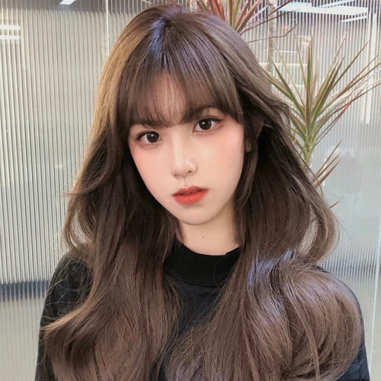Lady's long curly wig 9