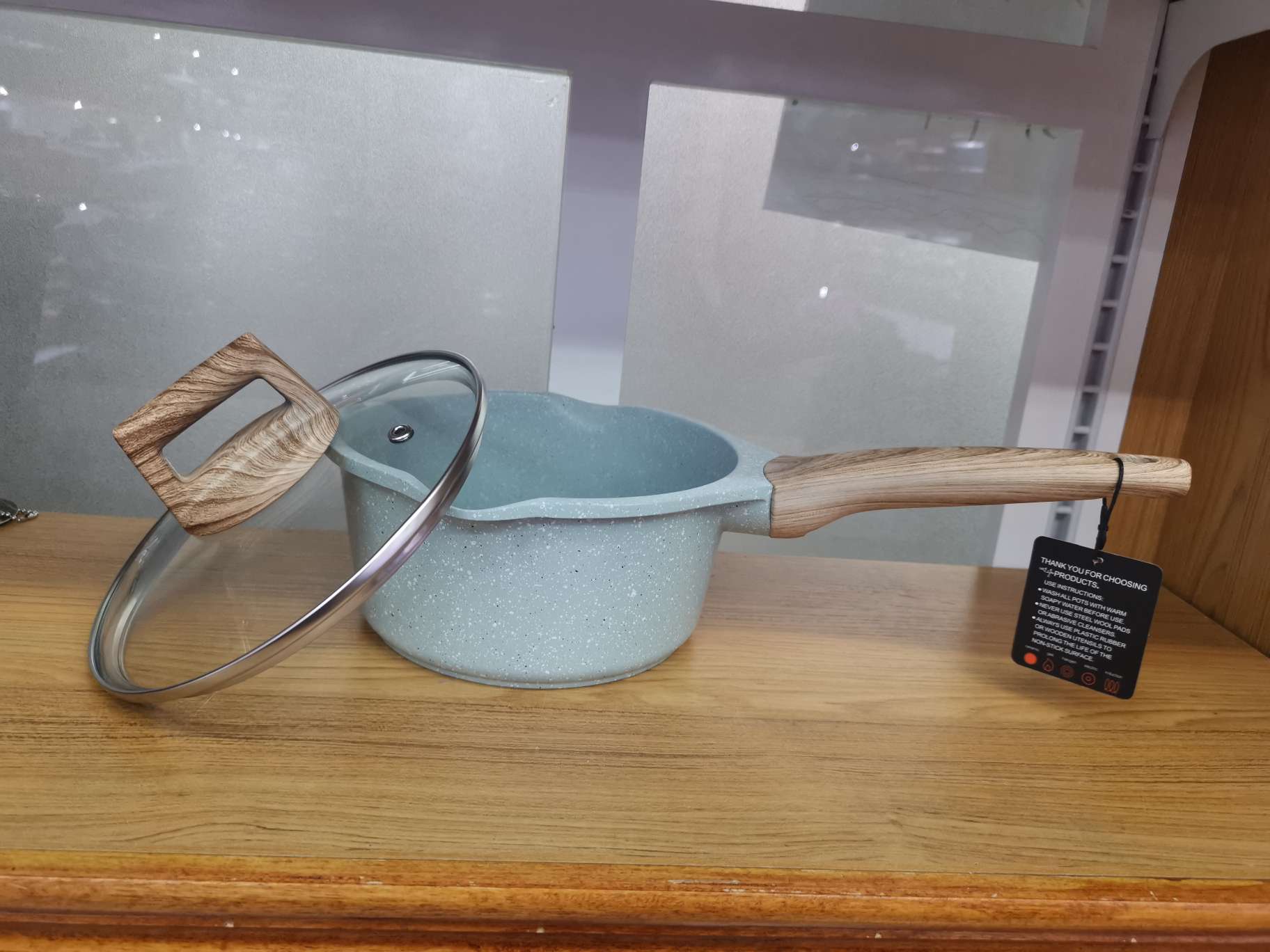 A 18cm fresh and light green milk pan Application Scenario
