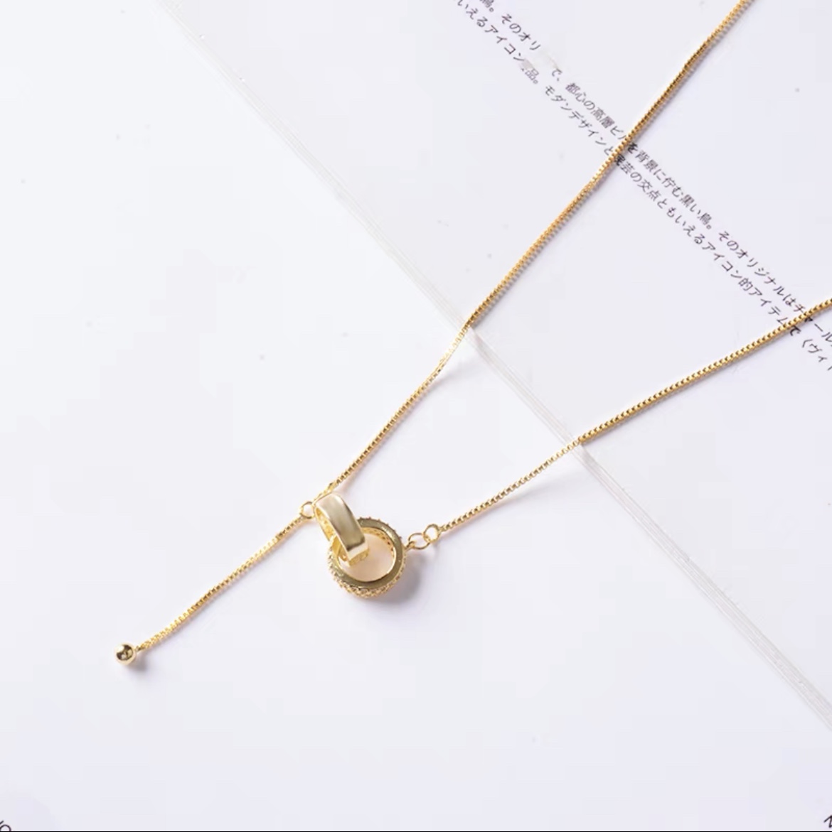 Interlocking clavicle chain