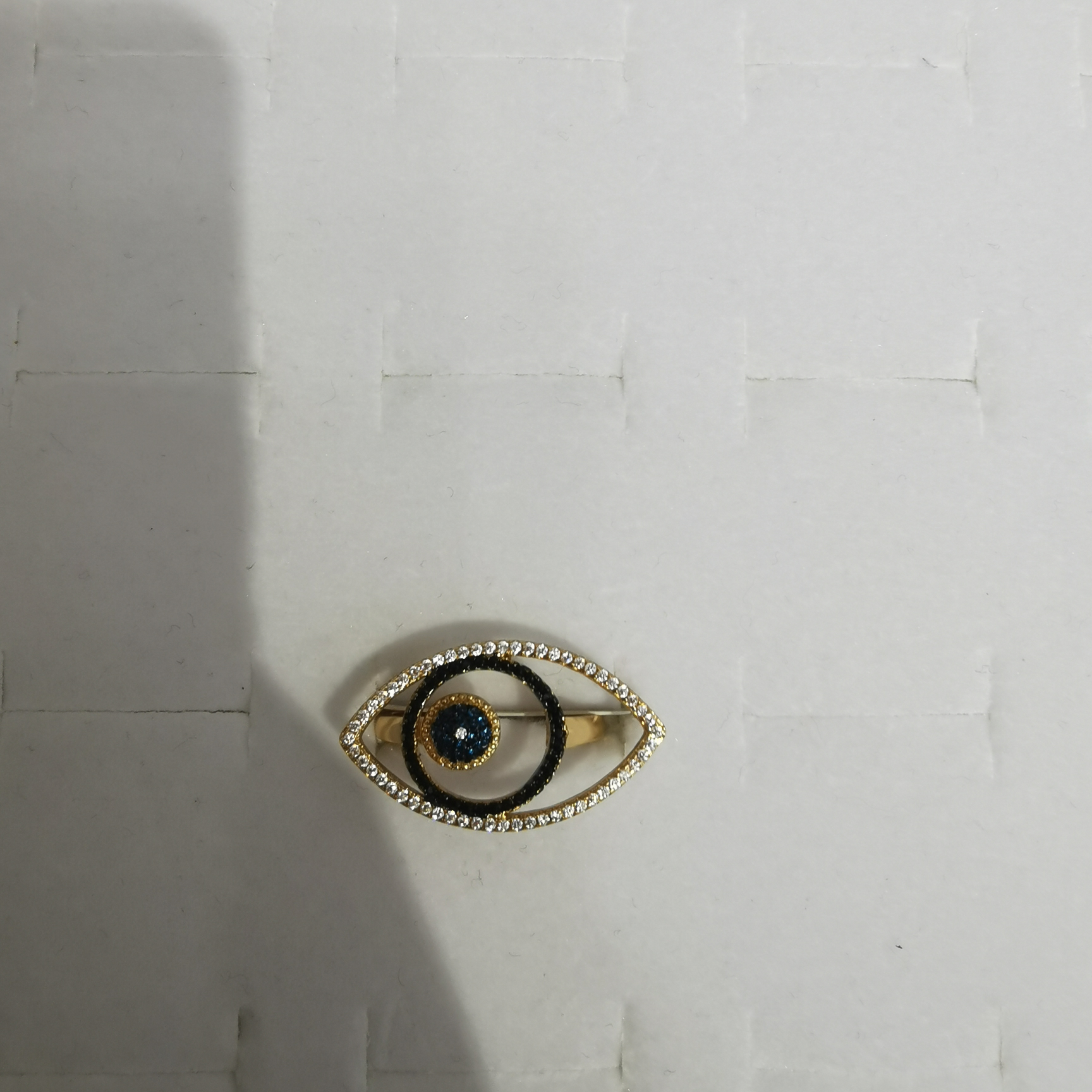 Eye ring color mix