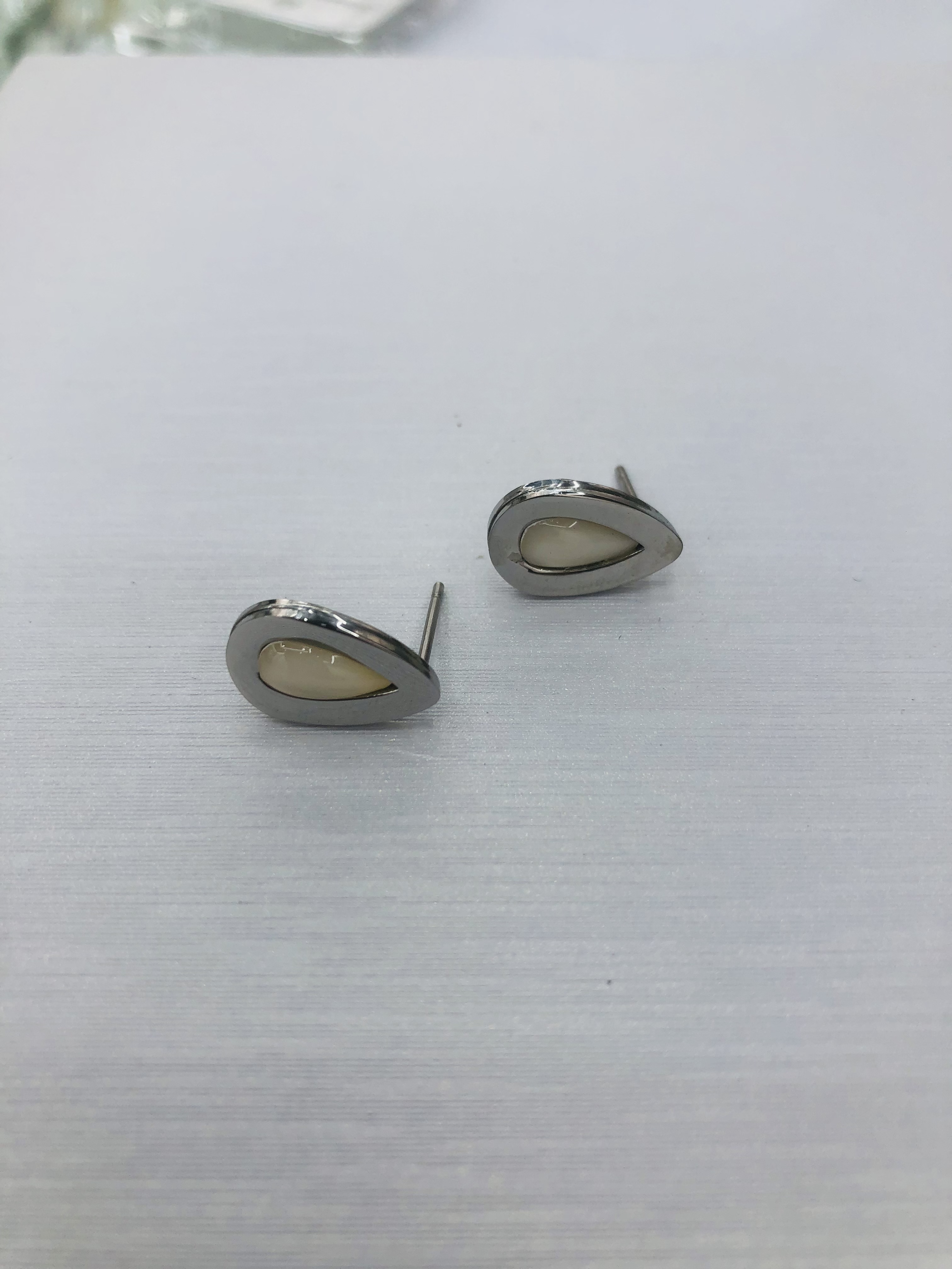 Small and simple Korean-style stainless steel ear studs for girls 13 Specification image