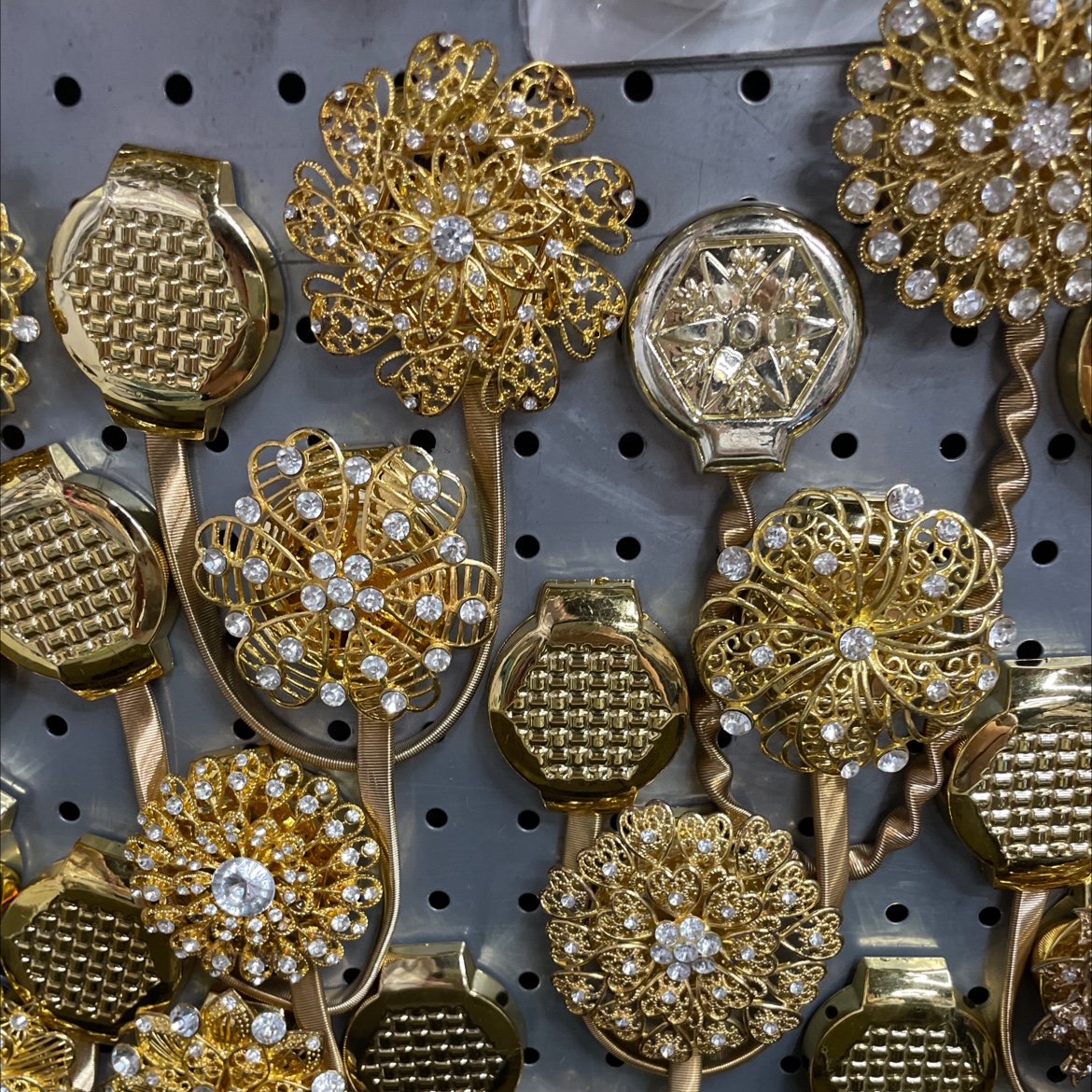 Curtain straps, magnetic buckles, metal magnetic binding straps details Picture