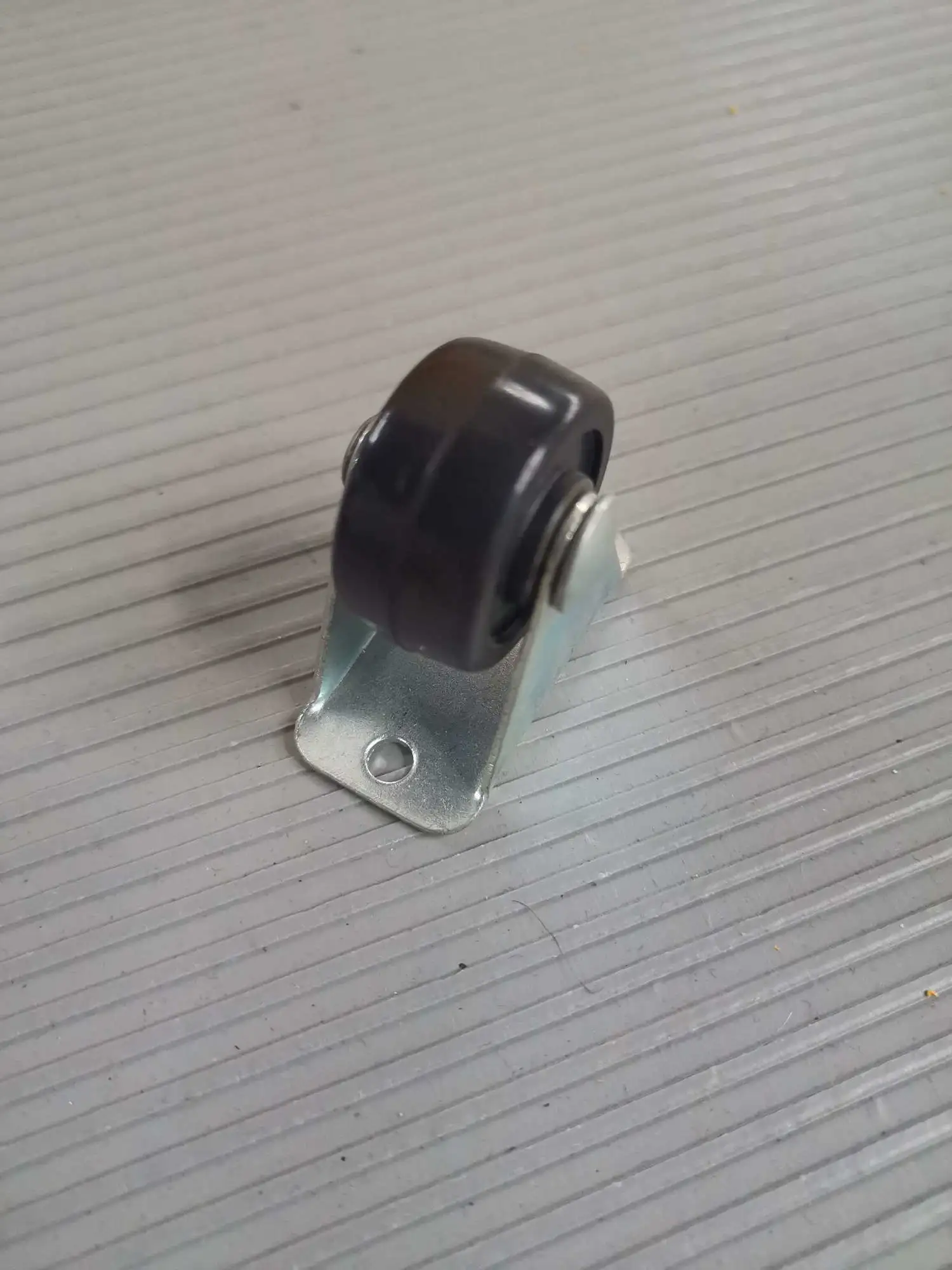 عجلات مطاطية سوداء 1 بوصة detail image 4