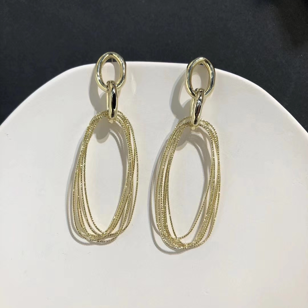 Retro diseño francés sentido pendientes de metal para mujeres verano premium pendientes coreanos temperamento premium influencers orejeras