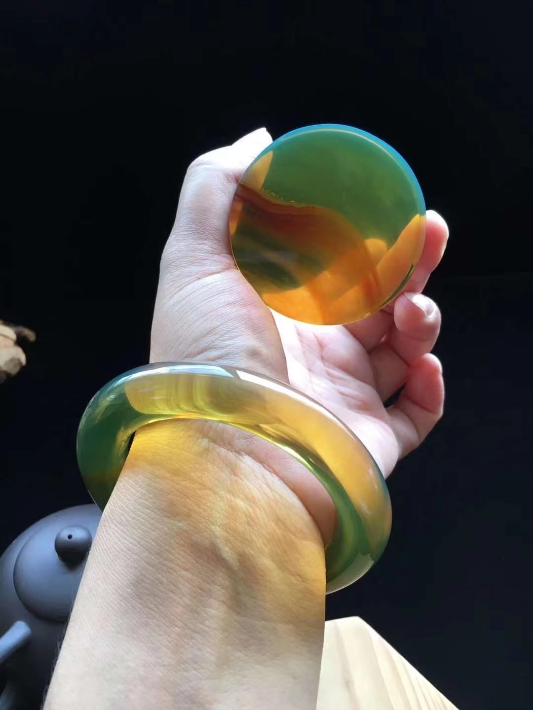 Burmese honey bracelet details Picture