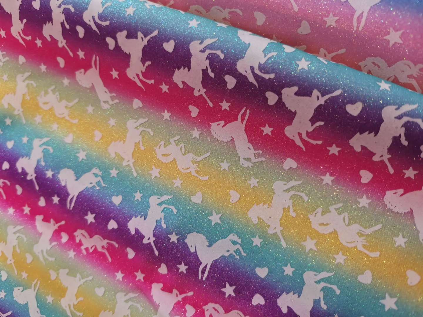 格力特渐变印飞马详情图1