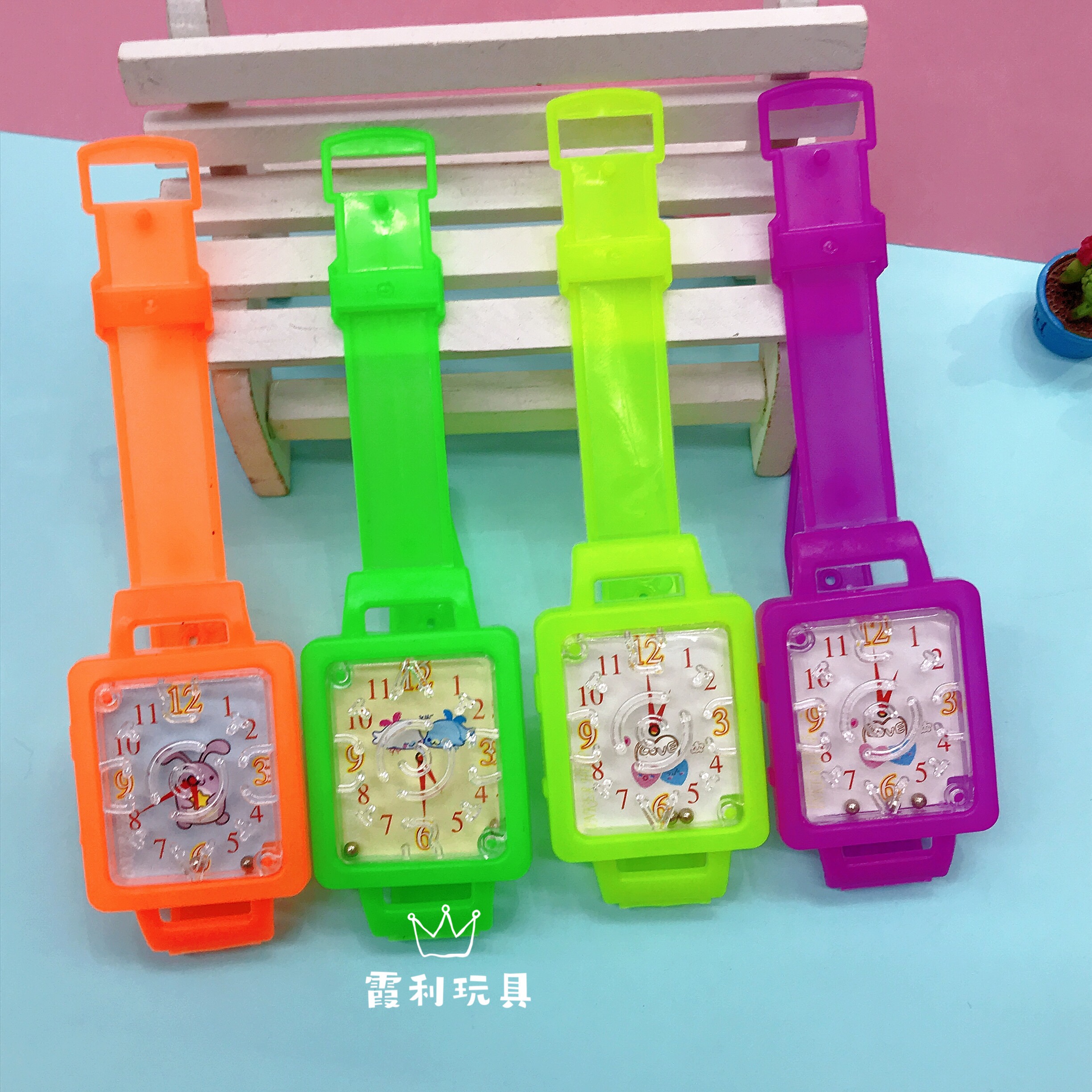 Rectangular maze watch, children's plastic toy, gift gacha Application Scenario