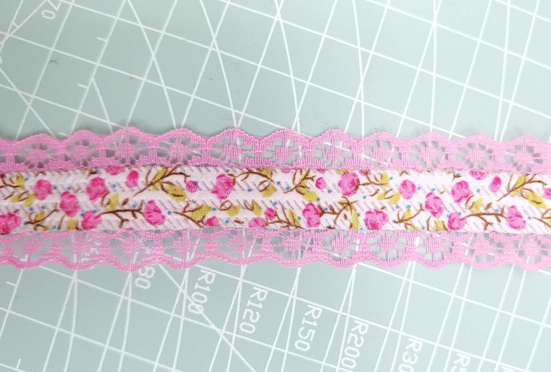 Gg3cm 1658-2 # Lace Small Floral Plum, Christmas, Toys, Clothing, Craft, Festival, Jewelry, Stationery, Cards, Packaging, And So On All Kinds Of Factory Products Can Be Used details Picture