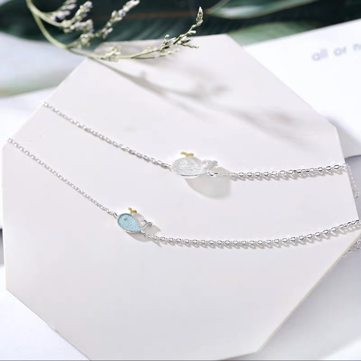 Little whale bracelet