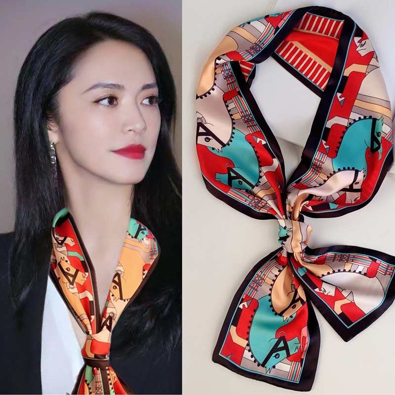 Silk Scarf Small Square Scarf Lady Silk Scarf Spring Summer New Winter Fashion Trend Comfortable Explosion Korean Version Simple Retro Small Fresh And Generous Ladies Scarf