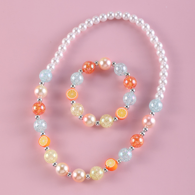 Fruit soft clay bracelet children's necklace set, acrylic burst beads + imitation pearl children's beads can be customized Application Scenario
