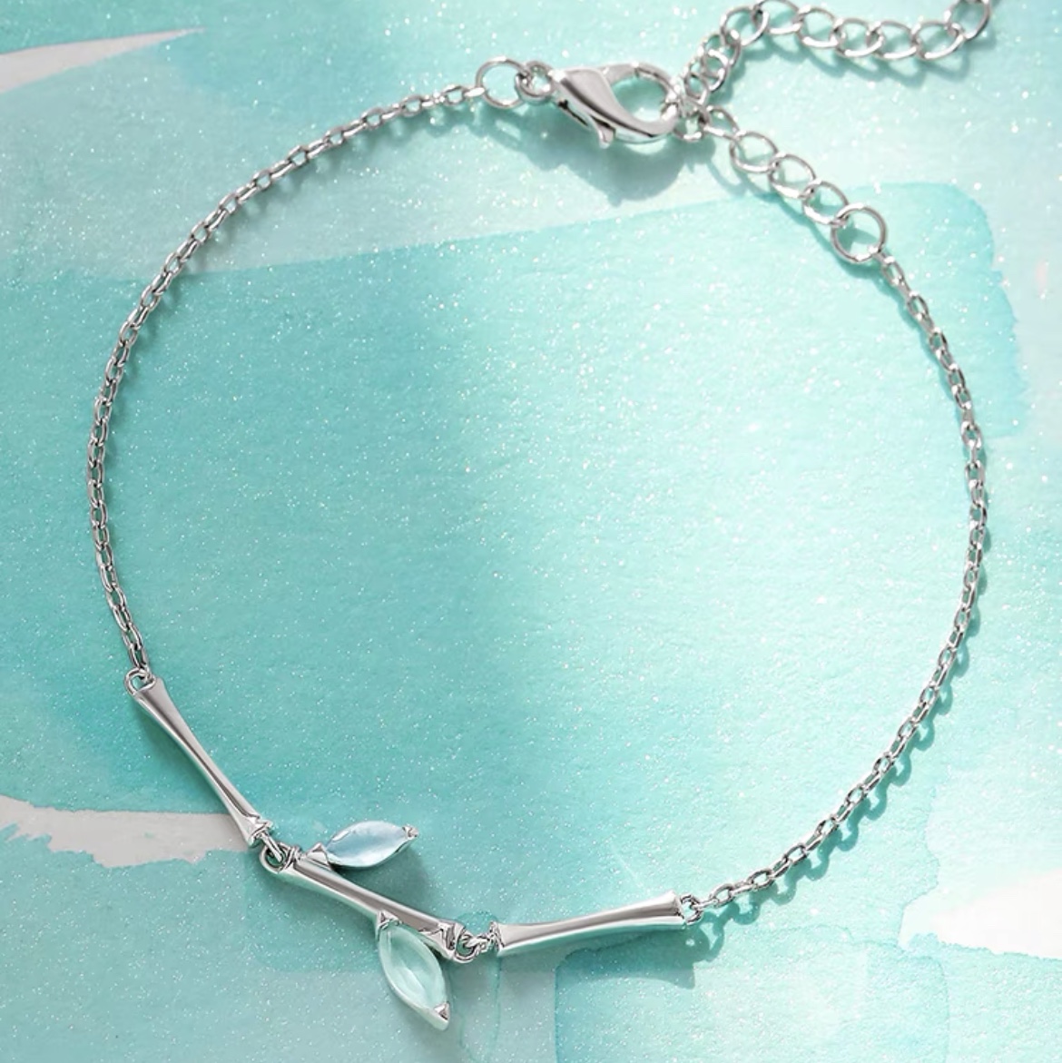Green bud bracelet