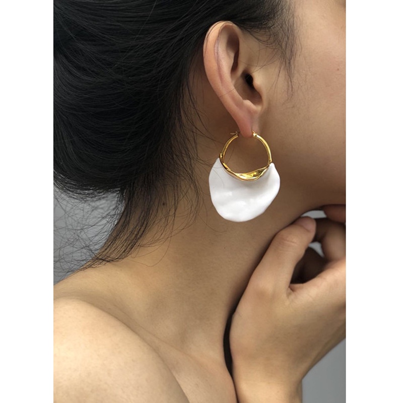 Threaded drip ear hook