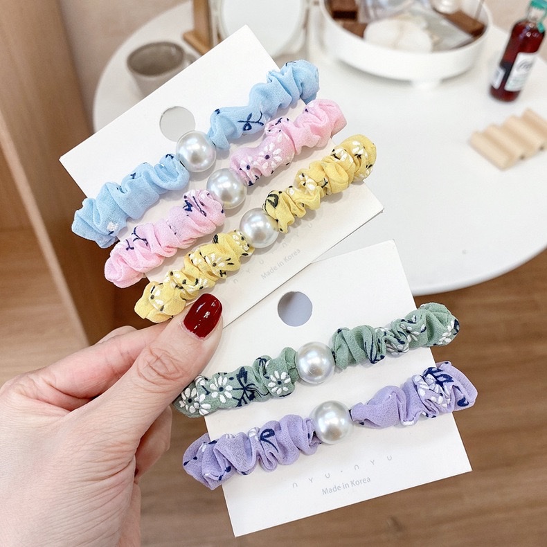 Korean version pearl small intestine ring with small floral patterns details Picture