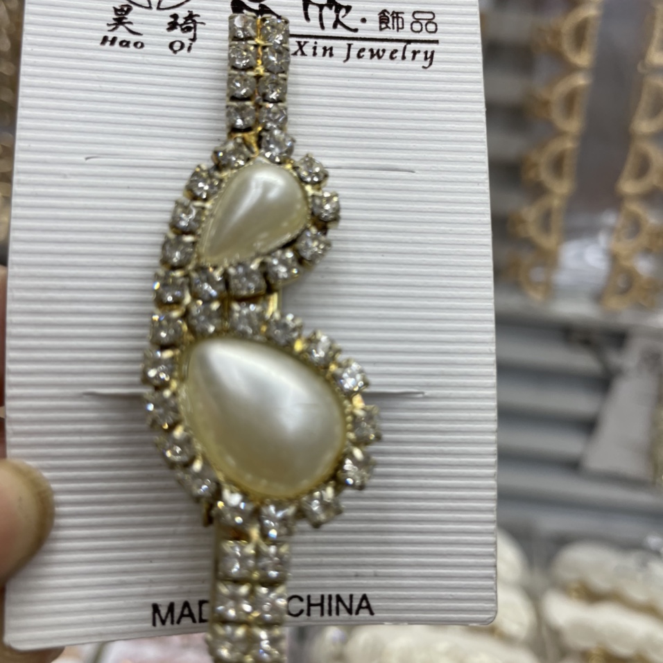Double peach pearl hair clip