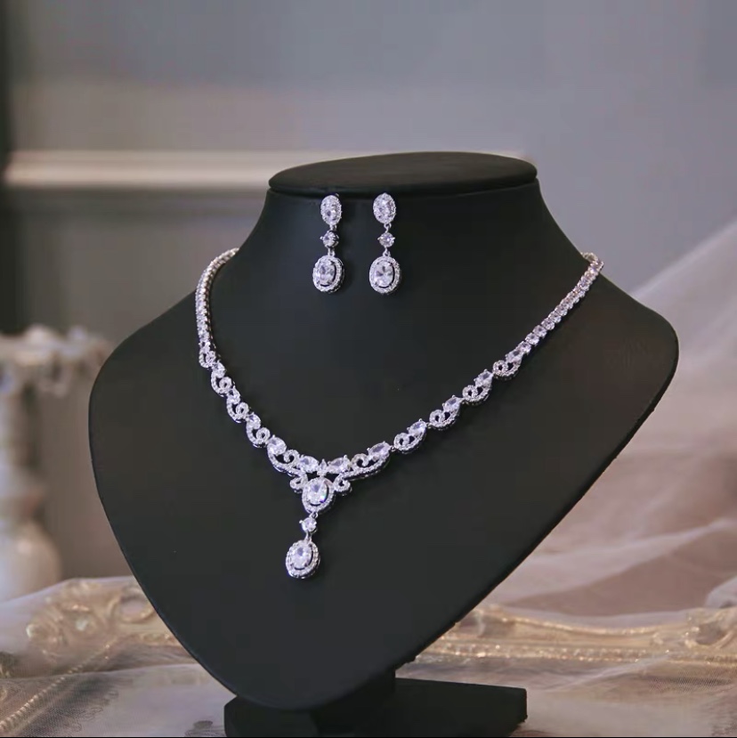 Necklace 005 Zircon earrings