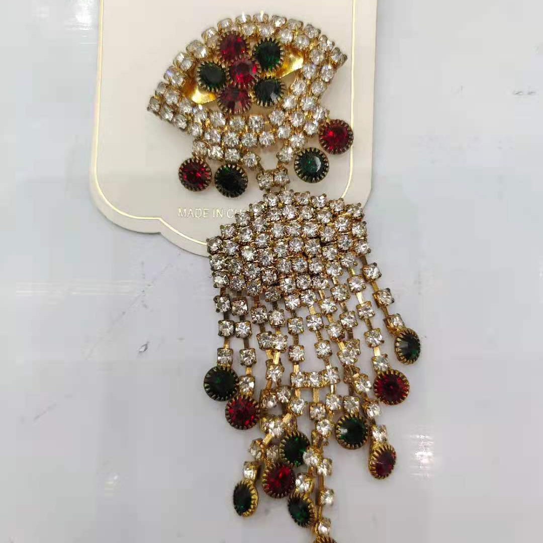 Fashion Brooch 880
