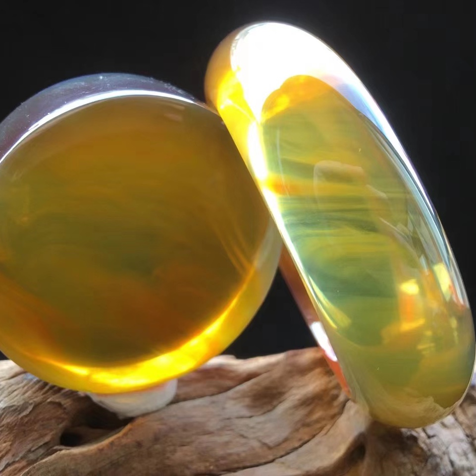 "Floating Honey bracelet"