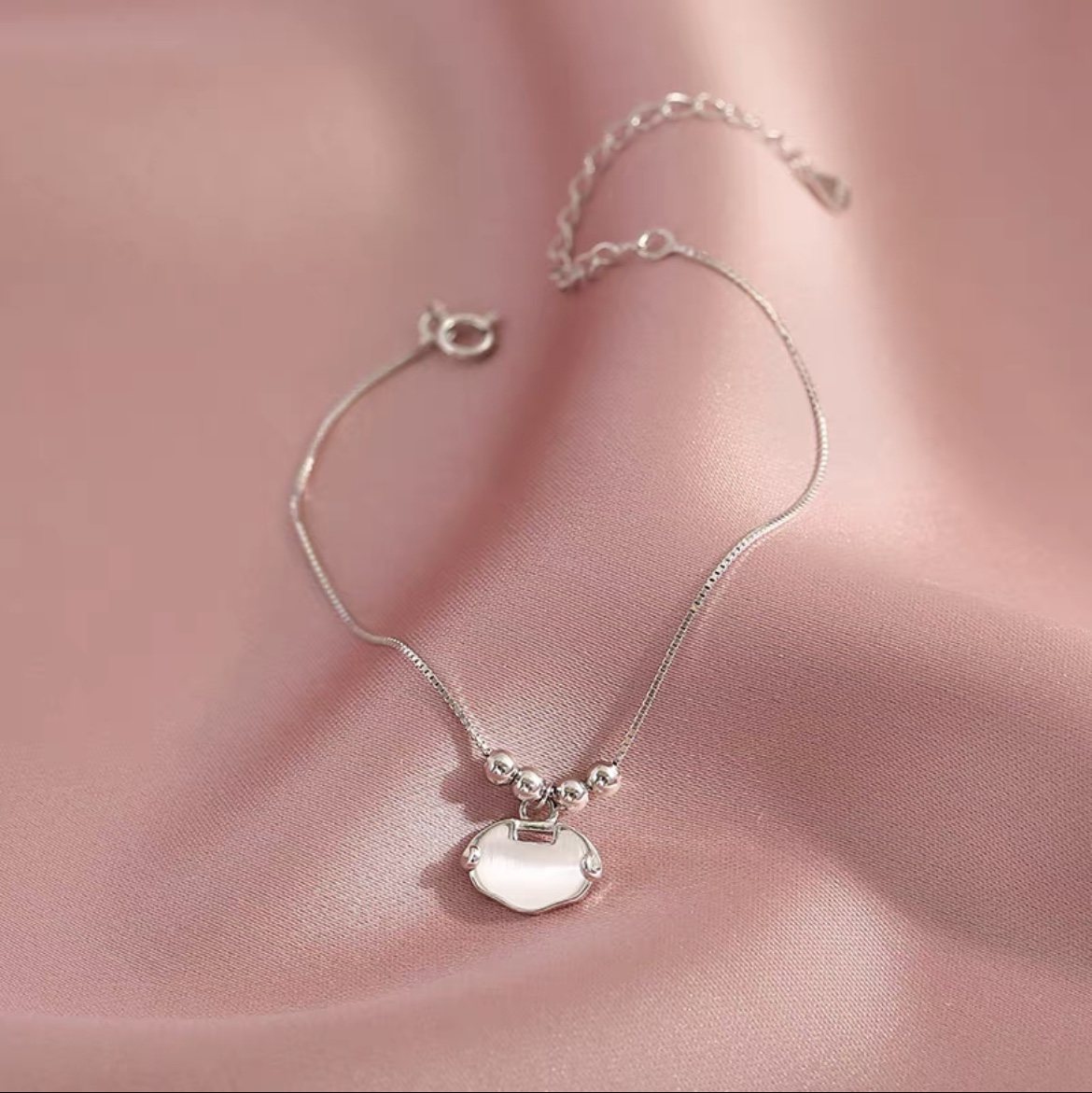 Safety lock bracelet