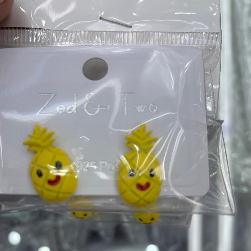 Silver needle pineapple stud earrings, popular stud earrings, cartoon fruit series, new European fashion stud accessories, popular accessories