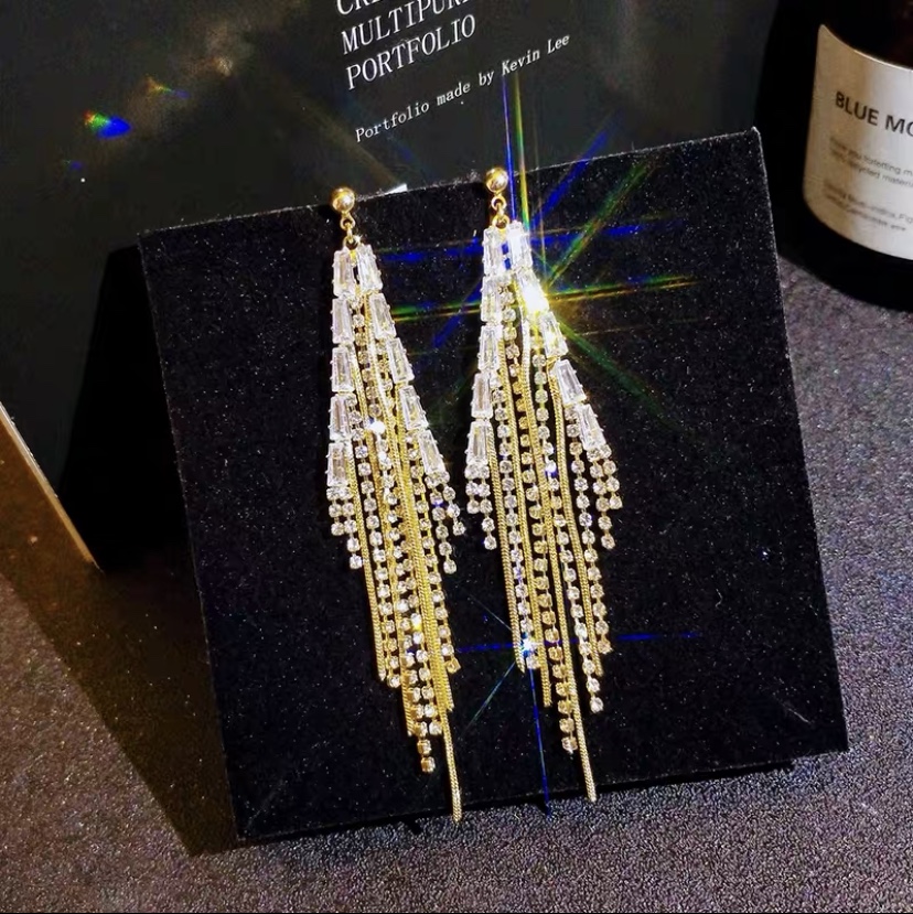 Earring 065 zircon copper matching