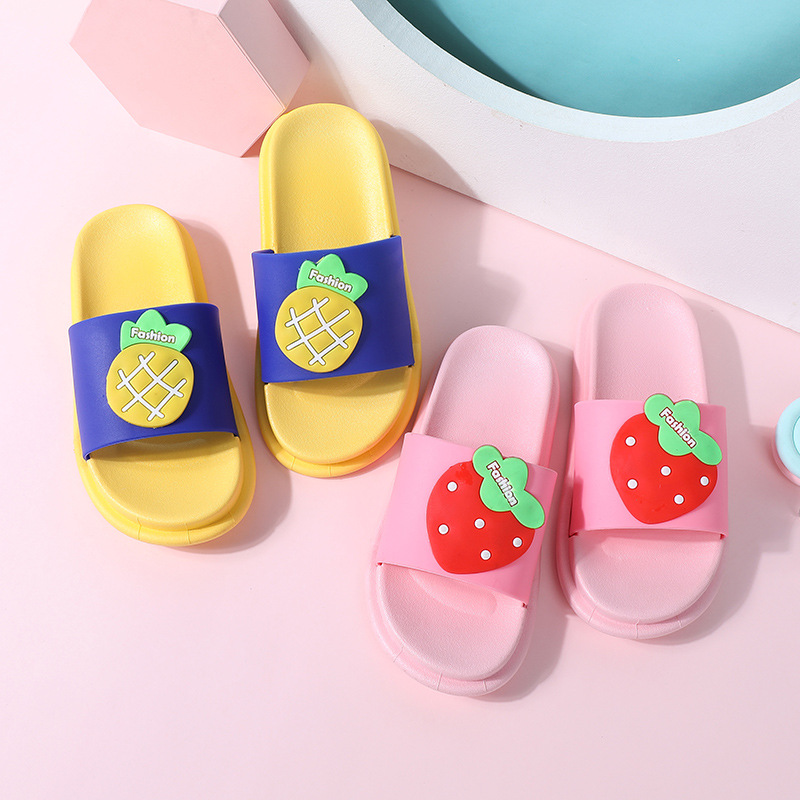 Zapatillas frescas para niños lindos para hombres baño interior zapatillas para niñas desgaste exterior casual plástico fruta kids shoes Four Seasons details Picture