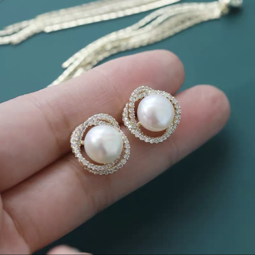 Earrings 077 Pearl flower shape