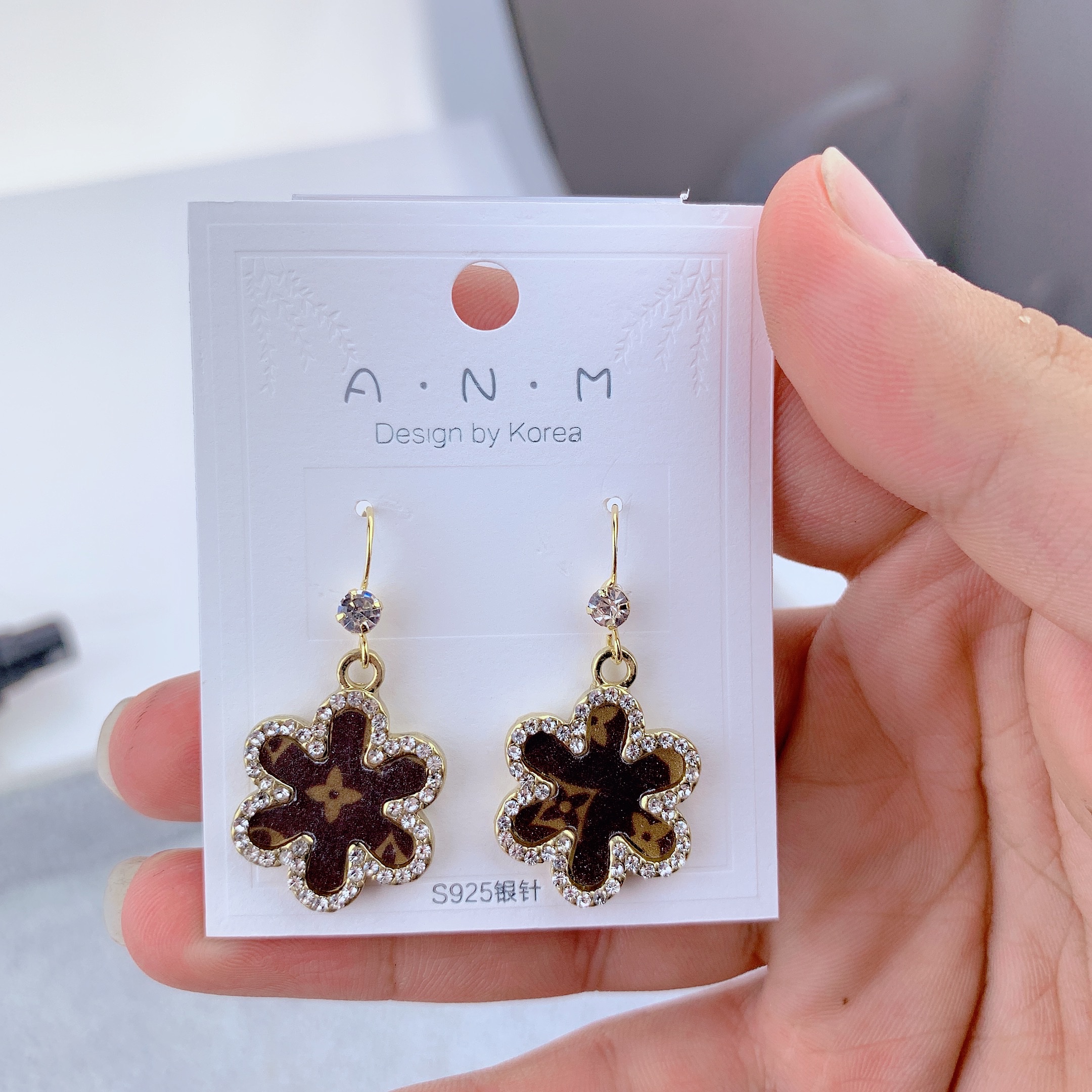 Flower earrings for women, summer, high-end, light luxury and ethereal ear hooks, 2021 new trendy earrings, elegant and niche earrings details Picture