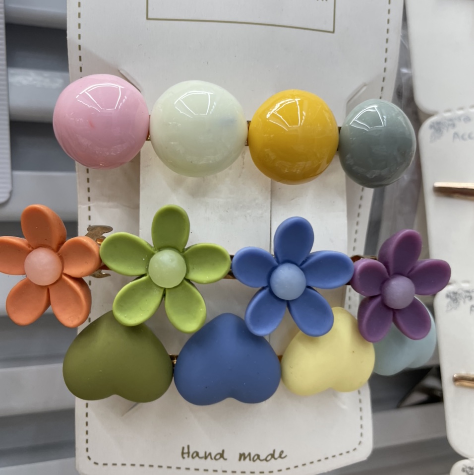 A variety of solid hair clips thumbnail