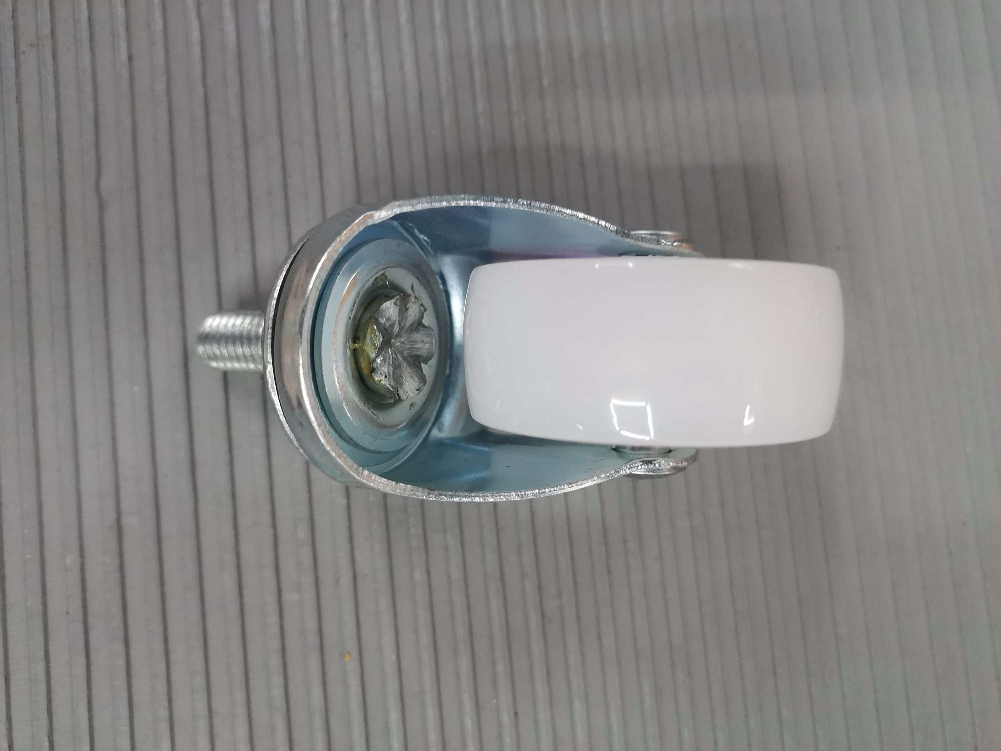 1.5-inch white PP wheel lead screw movable lightweight casters Application Scenario