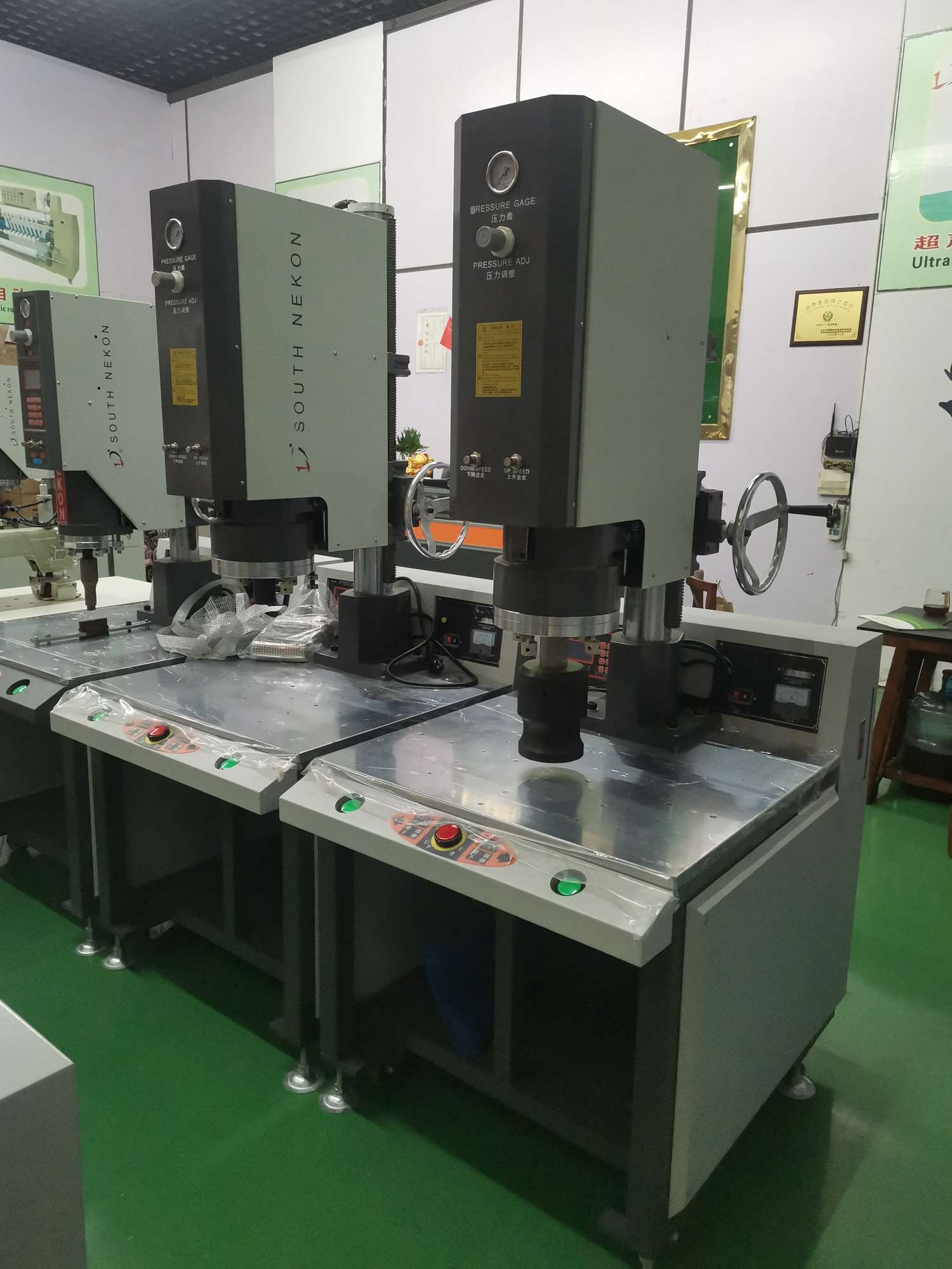 Ultrasonic high-power plastic welding machine detail image 1