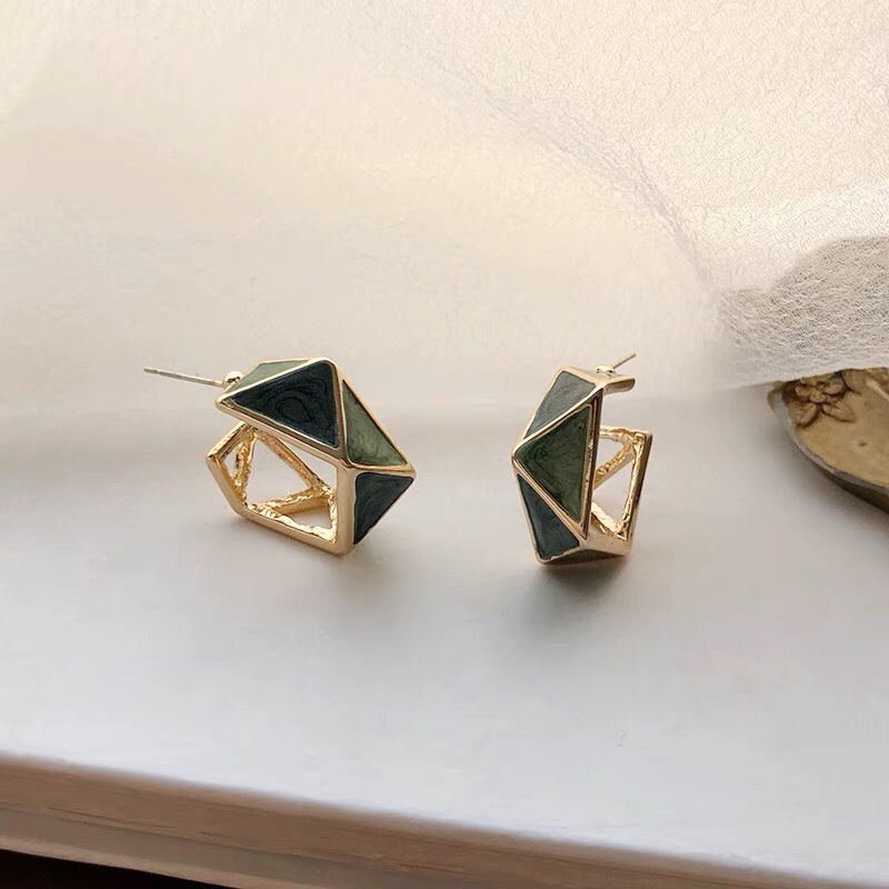 S925银针复古港风几何耳环2021年新款潮耳饰个性创意感C字耳钉138