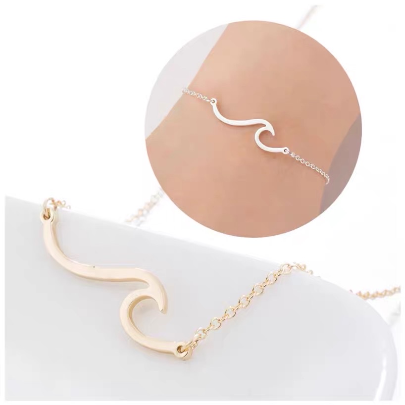 A versatile and trendy European and American accessory, a simple and fashionable stainless steel wavy necklace and bracelet for women detail image 1