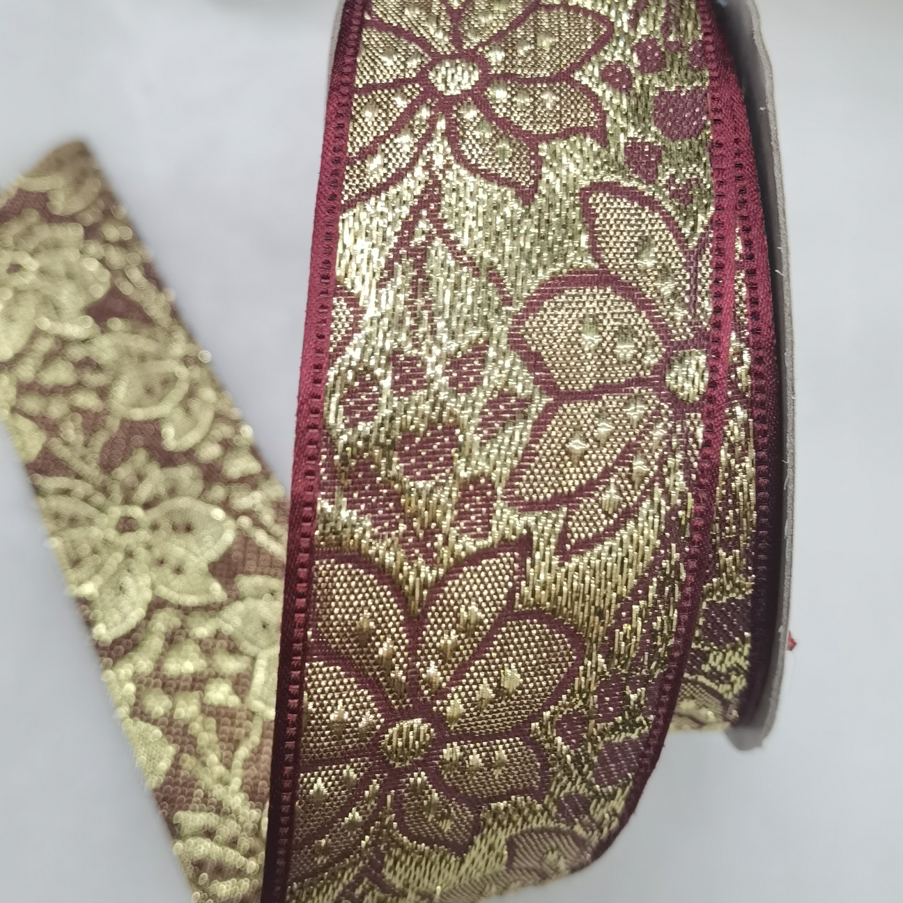 GG2.5 CM ，圣诞，玩具，服装，工艺，喜庆，饰品，文具，卡片，包装，各种厂品上都可以撘配，100码 菊花酒红