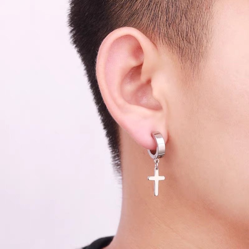 High-quality, non-allergenic cross ear buckles, fashionable titanium steel ear studs, stainless steel cross earrings details Picture