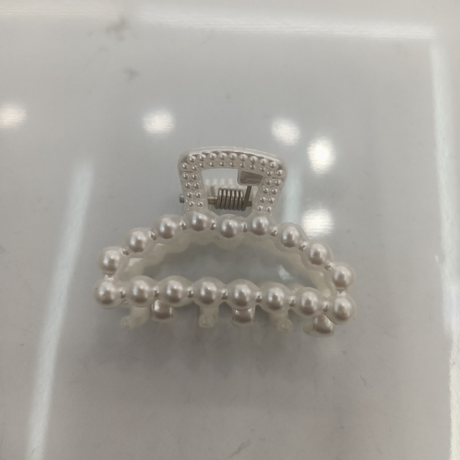 Medium half round pearl