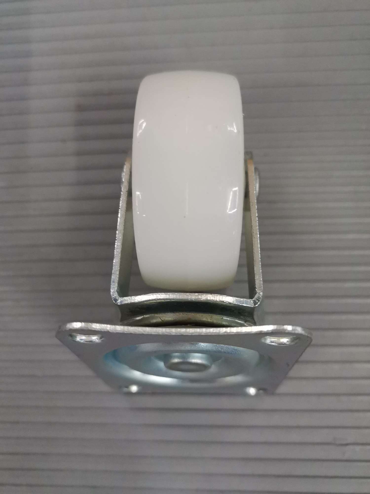 2-inch white PP flat-bottomed swivel casters, lightweight casters Item Picture