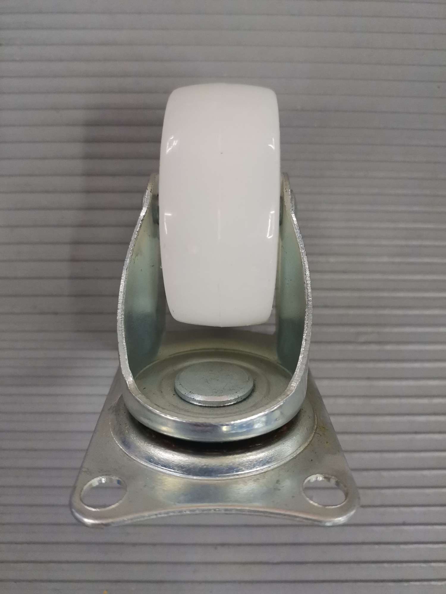 2-inch white PP flat-bottomed swivel casters, lightweight casters Application Scenario