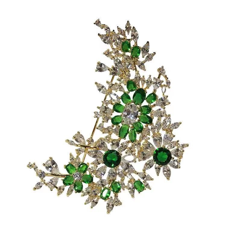 Leaf brooch