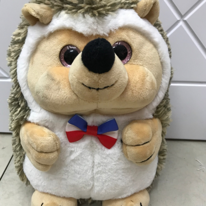 Bow tie hedgehog Dreamy plush toy factory direct sales of high-quality plush pillow toys