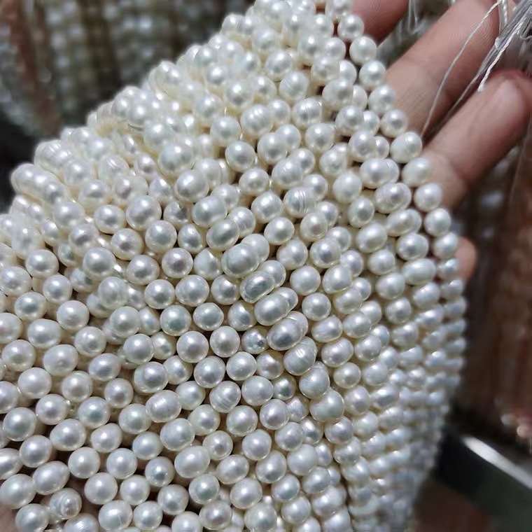 近圆形5-6mm淡水珍珠项链半成品白色配件散珠小珍珠diy手工白底实物图