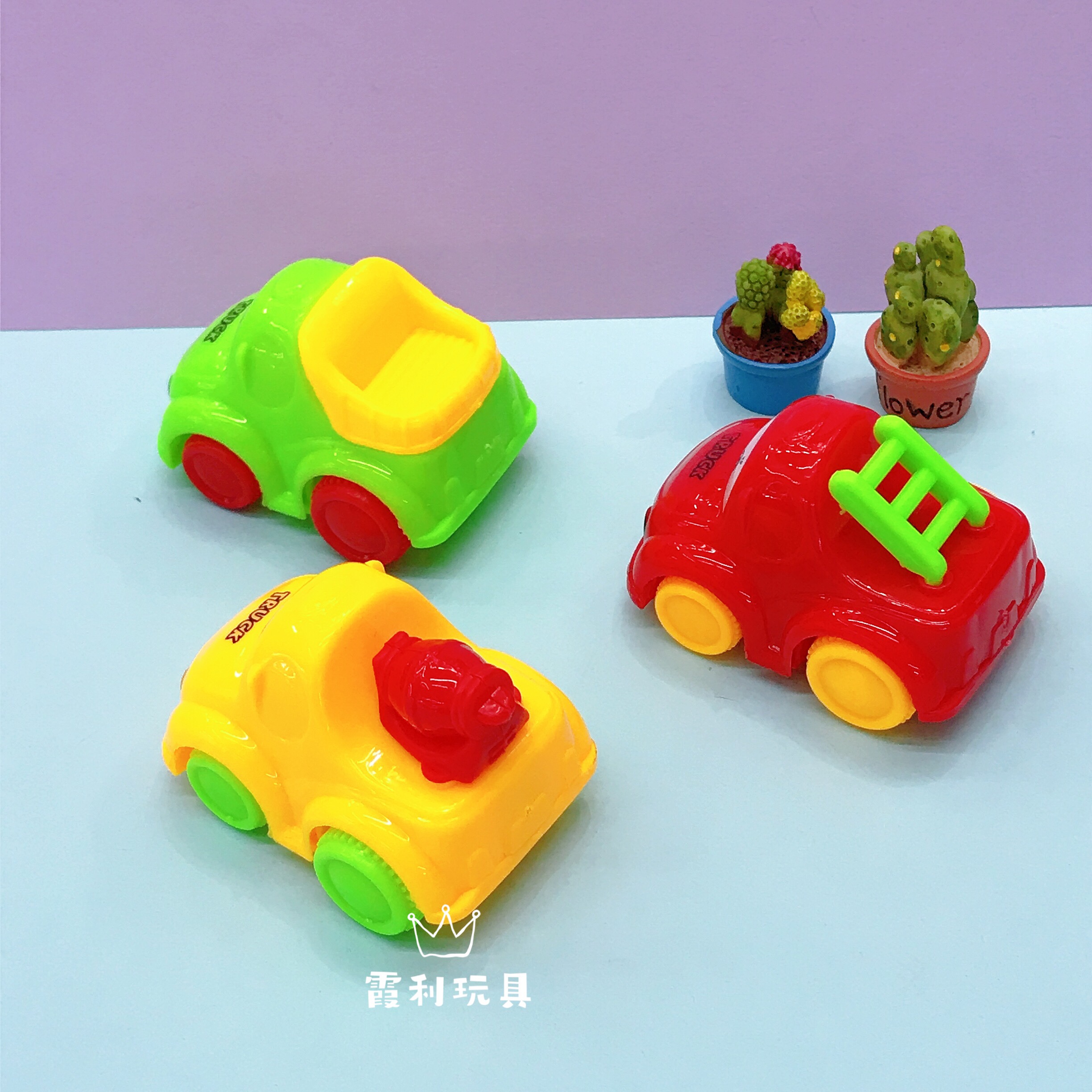 Three types of cartoon Huili engineering vehicles mixed with children's plastic toys as gifts, gacha detail image 4