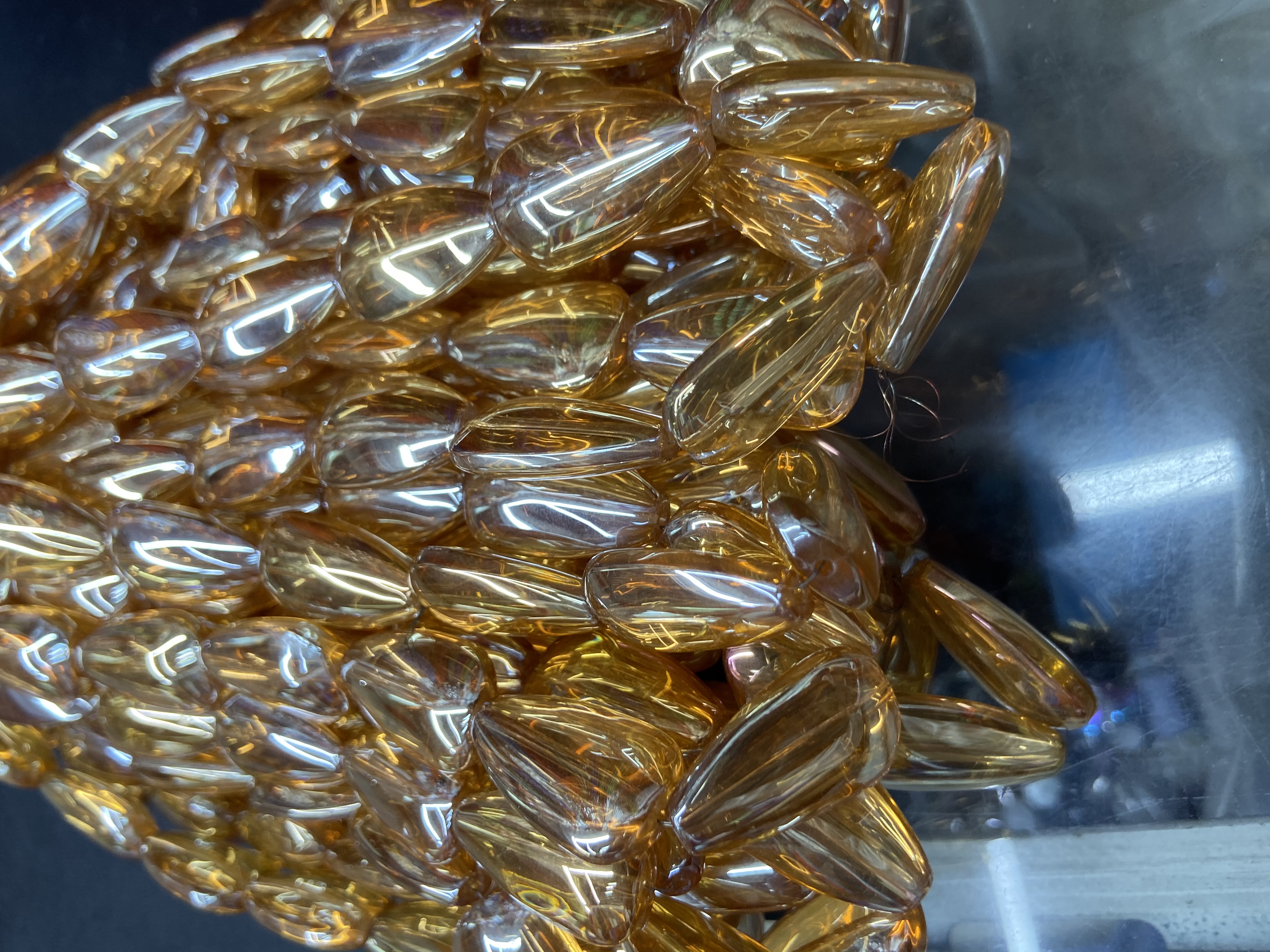 新款水晶玻璃饰品配件手工制作大水滴电镀琥珀金香槟产品图