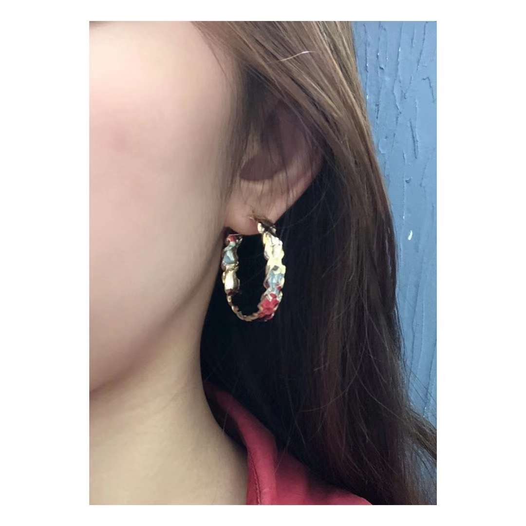 Retro diseño francés sentido de metal C pendientes para mujeres verano premium pendientes coreanos temperamento premium influencers orejeras details Picture